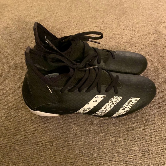 Adidas Predator Freak 3 Cleats - Picture 2 of 7